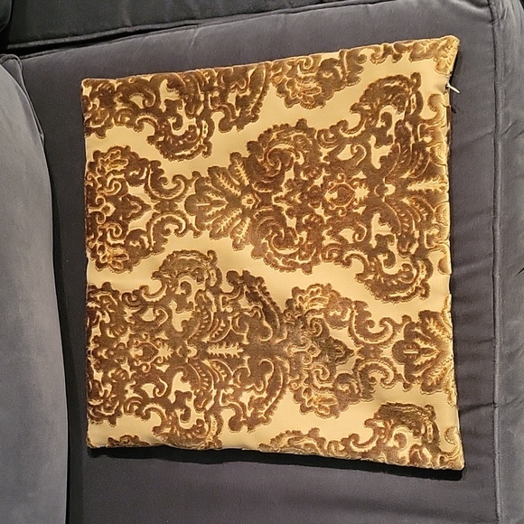 Velvet Accent Pillow Case - Picture 2 of 3